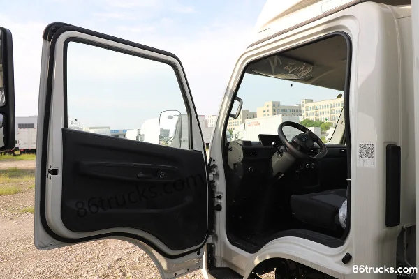 JMC Shunda 2025 EV 4X2(6 wheels) hydraulic brake 3.8m single-row box light truck Times Xin'an 63.75kWh Cab (1) | 86Trucks