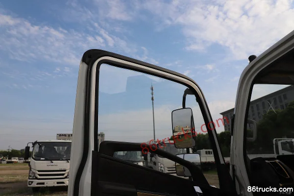 JMC Kaiwei Wide Body 143hp 4X2(6 wheels) 3.8m Semi-row Flatbed Light Truck (China VI)(Hydraulic Brake) Cab (3) | 86Trucks