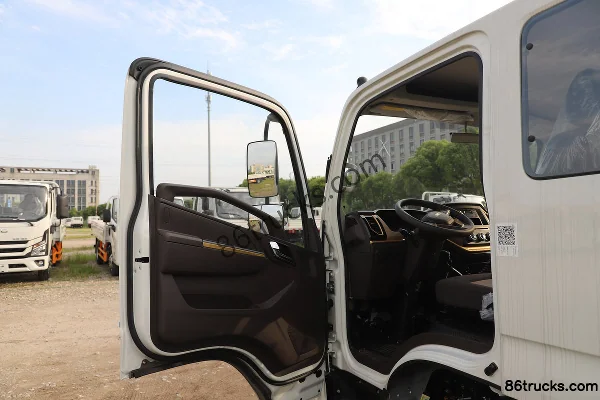 JMC Kaiwei Wide Body 143hp 4X2(6 wheels) 3.8m Semi-row Flatbed Light Truck (China VI)(Hydraulic Brake) Cab (1) | 86Trucks