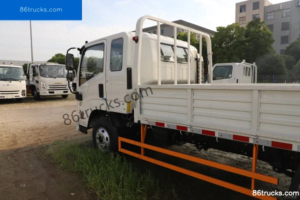 JMC Kaiwei Wide Body 143hp 4X2(6 wheels) 3.8m Semi-row Flatbed Light Truck (China VI)(Hydraulic Brake) (1) | 86Trucks