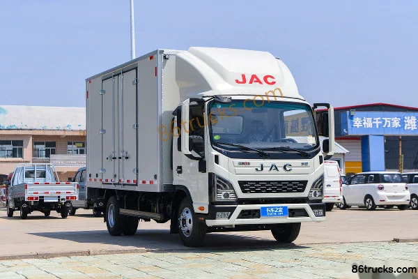 JAC Lingpao L6 CNG 150hp 4X2(6 wheels) Xingrui 6-speed 3.82m semi-row van light truck Exterior