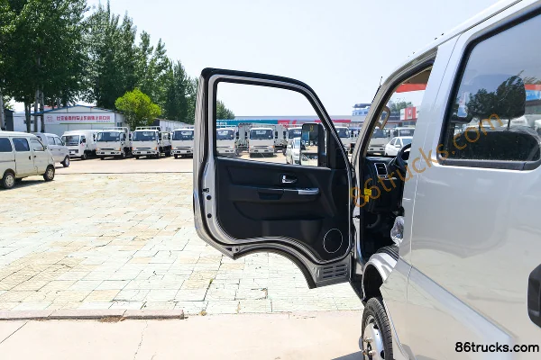 Feidi GX 1.6L Gasoline 122 hp 4X2(6 wheels) 5-Speed 3.02m Double Row Flatbed Mini Truck Cab (1) | 86Trucks