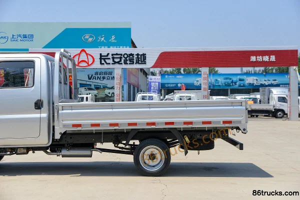 Feidi GX 1.6L Gasoline 122 hp 4X2(6 wheels) 5-Speed 3.02m Double Row Flatbed Mini Truck Body (2) | 86Trucks