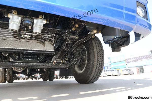 Feidi V3 Series 124 hp 4X2(6 wheels) 4.2m Flatbed Light Truck with Single Row Cab Chassis (3) | 86Trucks
