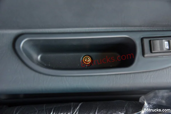 Feidi X2 2.3L Diesel 143 hp 4X2(6 wheels) 8-Speed 3.2m Dump Truck Cab (3) | 86Trucks