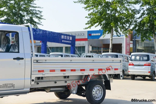 Chenggong Zebra 2024 Comfort Type 1.5L 116hp 4X2(6 wheels) Gasoline 2.55m Double Row Flatbed Light Truck Body (1) | 86Trucks