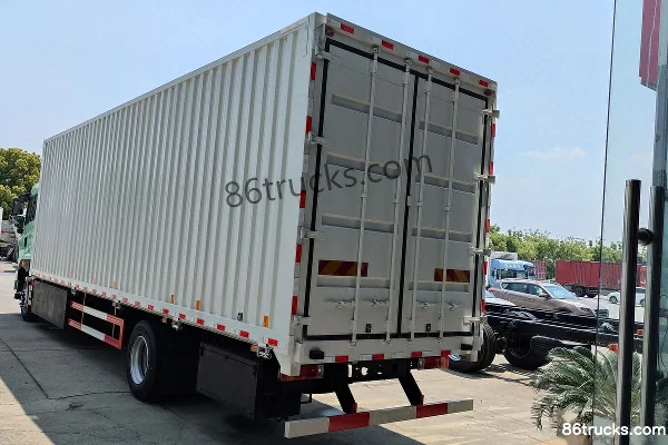 FARIZON X7E 4X2(6 wheels) 9.6m Battery Swap Electric Wing Box Truck Xuanwu 403kWh Body (1) | 86Trucks