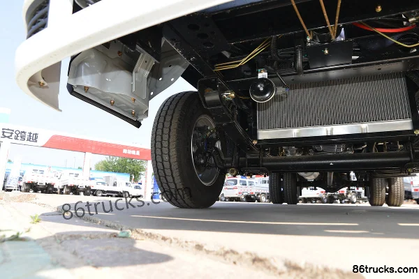 Kama K1 1.6L Gasoline 123hp 4X2(6 wheels) Mengwo 5-Speed 4.2m Single Row Flatbed Mini Truck Chassis (2) | 86Trucks