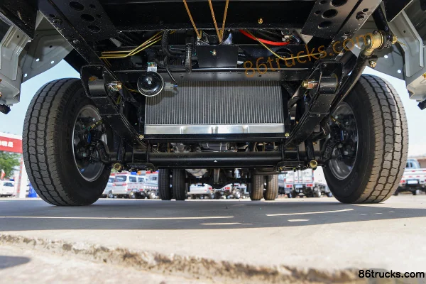 Kama K1 1.6L Gasoline 123hp 4X2(6 wheels) Mengwo 5-Speed 4.2m Single Row Flatbed Mini Truck Chassis (1) | 86Trucks