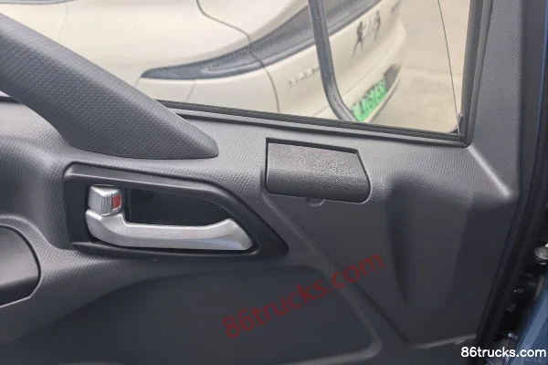 Lanqing Auto Yue EN frein pneumatique 4,18 m cabine simple camion léger électrique pur à ridelles FinDreams 131,98 kWh 4X2(6 roues) (2) | 86