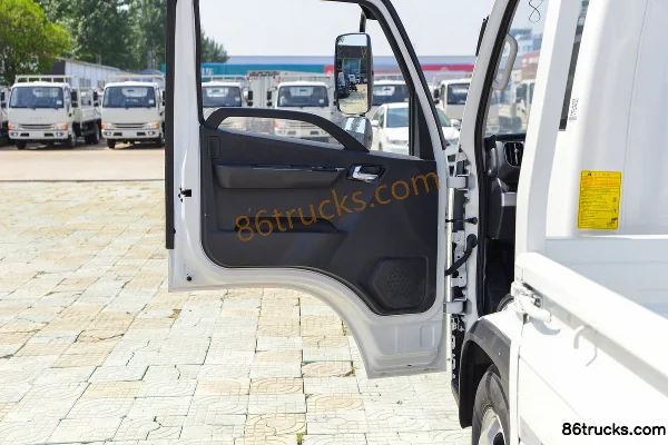 Forland Leader S1 2.3L Diesel 122hp 4X2(6 wheels) WLY 5-Speed 3.94m Single Row Flatbed Light Truck Cab (2) | 86Trucks