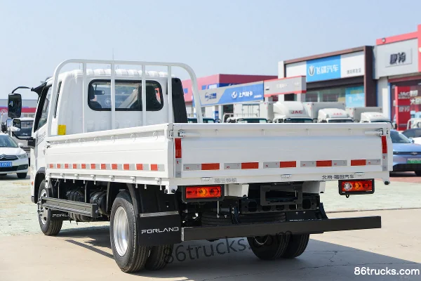 Forland Leader S1 2.3L Diesel 122hp 4X2(6 wheels) WLY 5-Speed 3.94m Single Row Flatbed Light Truck Body (3) | 86Trucks