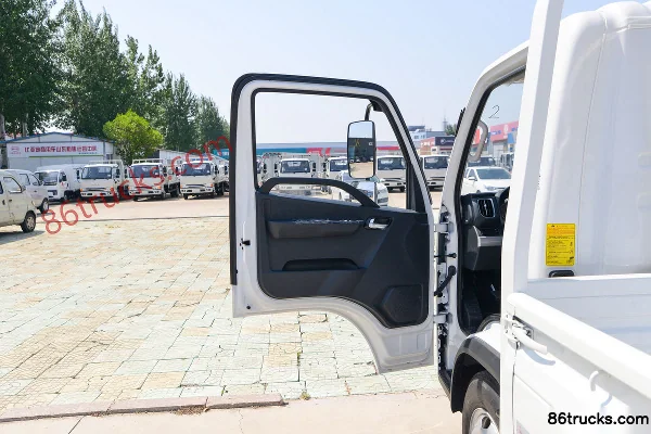 Foton Times Linghang S1 120hp 4X2(6 wheels) 4.22m Single-row Flatbed Light Truck (China VI) Cab (1) | 86Trucks