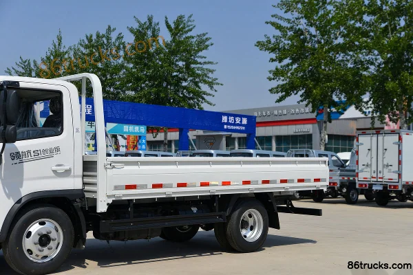 Foton Times Linghang S1 120hp 4X2(6 wheels) 4.22m Single-row Flatbed Light Truck (China VI) Body (1) | 86Trucks