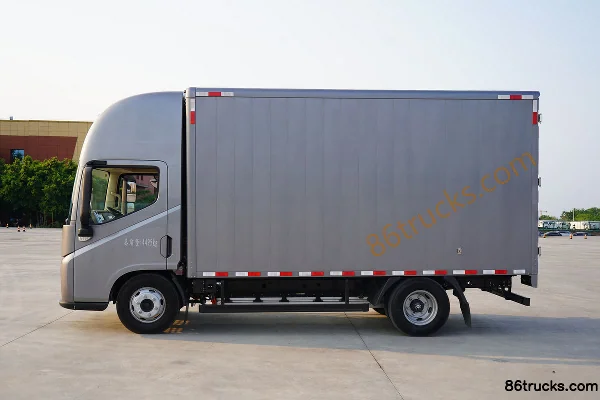 Ruichi C9 Pioneer Edition II 4.315m Single Row Pure Electric Van Light Truck CATL 120kWh 4X2(6 wheels) Exterior (3) | 86Trucks