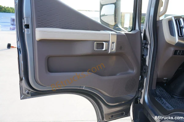 Ruichi C9 Pioneer Edition II 4.315m Single Row Pure Electric Van Light Truck CATL 120kWh 4X2(6 wheels) Cab (1) | 86Trucks