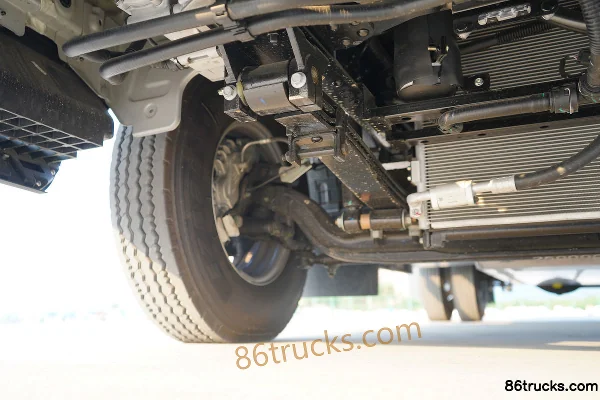 Ruichi C9 Pioneer Edition II 4.315m Single Row Pure Electric Van Light Truck CATL 120kWh 4X2(6 wheels) Chassis (2) | 86Trucks