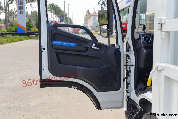 Auman Zhilan ES 4.5T 4.17m Single-row Pure Electric Stake Truck (Air Brake) 100.46kWh 4X2(6 wheels) Cab (2) | 86Trucks
