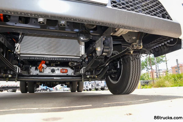 Auman Zhilan ES 4.5T 4.17m Single-row Pure Electric Stake Truck (Air Brake) 100.46kWh 4X2(6 wheels) Chassis (3) | 86Trucks