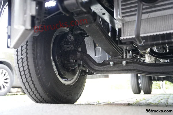 Feidi 7 2.7L CNG 190 ch 4X2(6 roues) Fast Gear 8-speed air brake 4.15m single row flatbed light truck Châssis (2) | 86Trucks