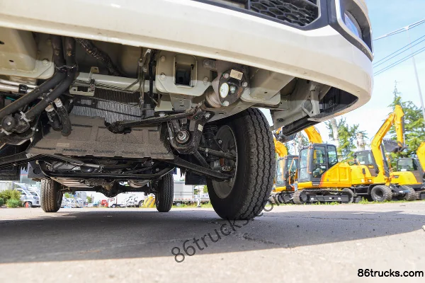 Foton Xiangling M1 Pro Luxe 1.6L 122 ch 4X2(6 roues) Essence Camion plateau simple cabine 3,05 m (pneu arrière simple) Châssis (3) | 86Truck
