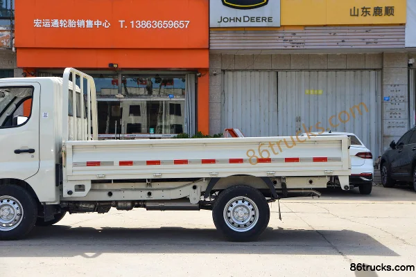 Foton Xiangling M1 Pro Luxe 1.6L 122 ch 4X2(6 roues) Essence Camion plateau simple cabine 3,05 m (pneu arrière simple) Carrosserie (2) | 86T