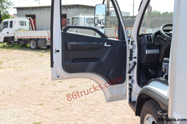 Times Leader S1 2.5L Diesel 150hp 4X2(6 wheels) WLY 5-Speed Air Brake 3.85m Single Row Van Small Truck Cab (2) | 86Trucks