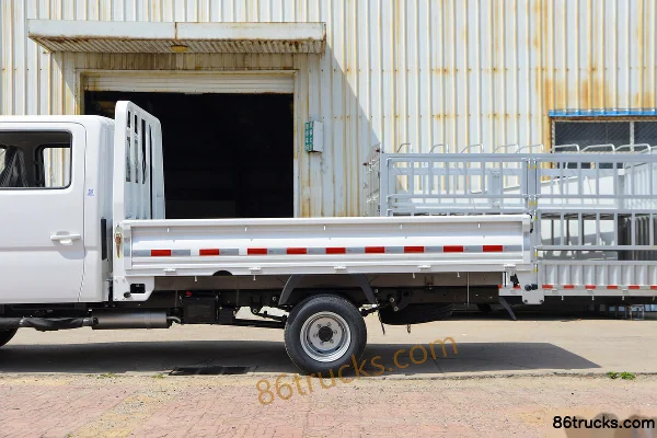 Forland Linghang S1 1.5L Gasoline 136hp 4X2(6 wheels) Landai 6-speed 2.7m Double-row Flatbed Mini Truck Body (2) | 86Trucks