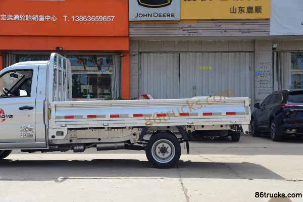 Foton Xiangling V2 Basic 1.6L 122hp 4X2(6 wheels) Gasoline 3.3m Single Row Stake Truck Body (2) | 86Trucks