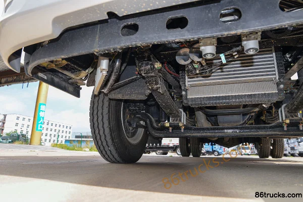 Sinotruk HOWO Hanjiang M 145 hp 4X2(6 wheels) 3.65m single-row cage cargo light truck (WLY 8-speed) Chassis (2) | 86Trucks