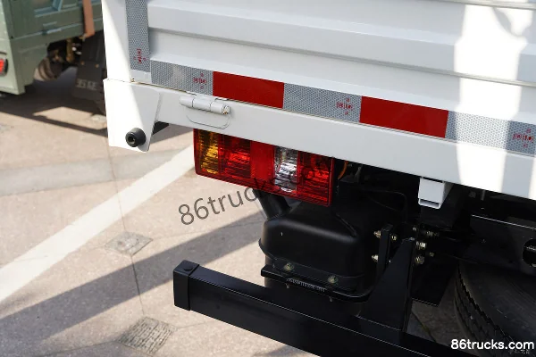 Feidi MV5 2L CNG 150hp 4X2(6 wheels) Fast Gear 8-speed 3.85m single-row panel van light truck Body (2) | 86Trucks