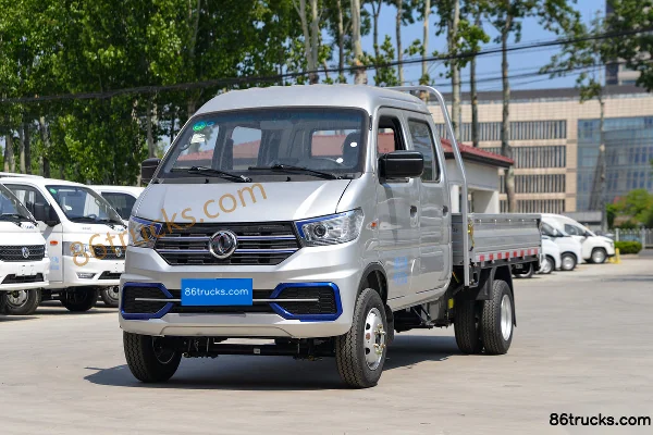Dongfeng Xiaobawang W08 1.5L 113 hp 4X2(6 wheels) 2.5m double-row flatbed light truck (China VI) Exterior (3) | 86Trucks