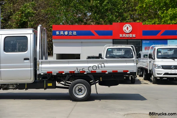 Dongfeng Xiaobawang W08 1.5L 113 hp 4X2(6 wheels) 2.5m double-row flatbed light truck (China VI) Body (2) | 86Trucks