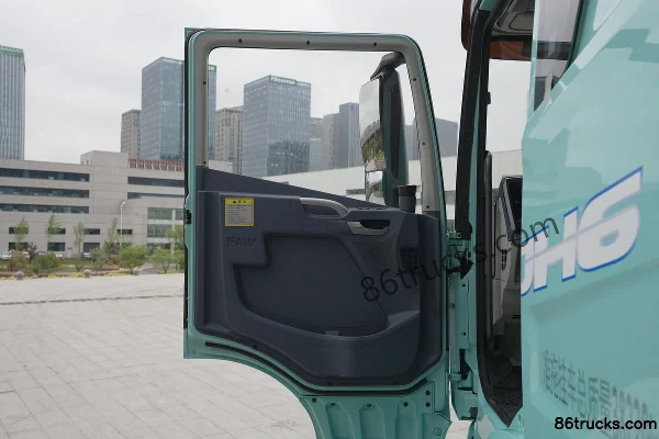 FAW Jiefang Qingdao JH6 6X4(10 wheels) Pure Electric Tractor Truck Yiwei 447.39kWh Cab (1) | 86Trucks
