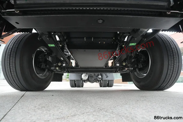FAW Jiefang Qingdao JH6 6X4(10 wheels) Pure Electric Tractor Truck Yiwei 447.39kWh Chassis (1) | 86Trucks