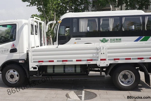 Feidi MV3 2L CNG 122hp 4X2(6 wheels) WLY 5-speed 4.15m single-row flatbed light truck Body (2) | 86Trucks