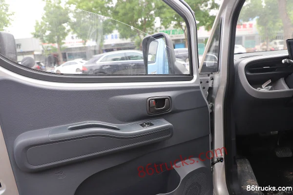 Lingshi Auto Gold Truck 2026 model 3.8m single-row electric flatbed micro truck CATL 70.59kWh 4X2(6 wheels) Cab (3) | 86Trucks