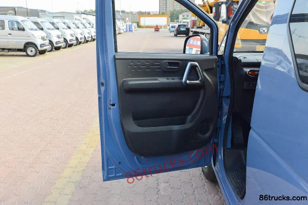 Dongfeng V8E 2026 Comfort Edition 6-seat electric light bus FinDreams 50.48kWh Cab (2) | 86Trucks