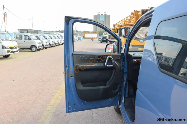 Dongfeng V8E 2026 Comfort Edition 6-seat electric light bus FinDreams 50.48kWh Cab (1) | 86Trucks
