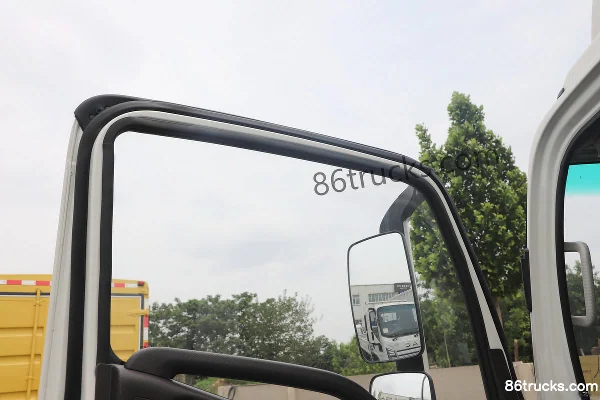 JAC Junling A6 2.5L Diesel 170hp 4X2(6 wheels) Xingrui 6-speed 4.15m single-row van light truck Cab (2) | 86Trucks