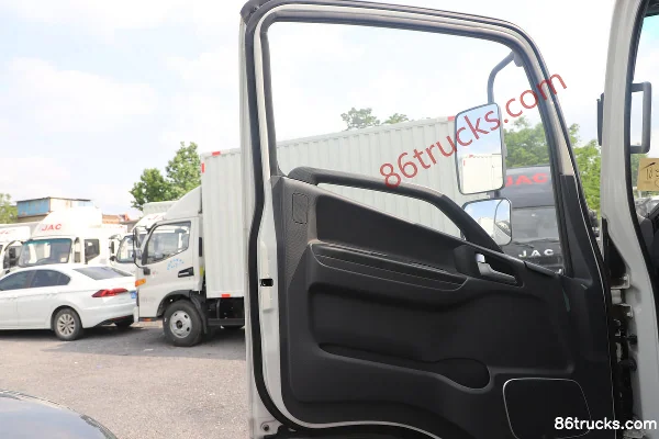 JAC Junling V7 141 hp 4X2(6 wheels) 6.2 m single-row van cargo truck Cab (3) | 86Trucks