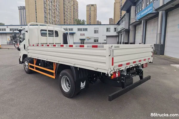 JMC Classic Kaiyun Wealth Creation Edition Wide Body 2.5L Diesel 129 hp 4X2(6 wheels) Getrag 5-speed 4.155m single-row flatbed light truck E