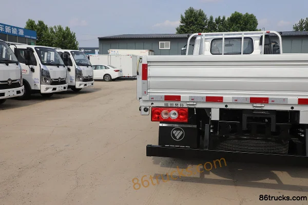 Foton Xin Jieyun Roi du sous-sol 2,5L diesel 155 ch 4X2(6 roues) 6 vitesses 4,17 m cabine simple camion léger plateau Carrosserie (3) | 86Tr