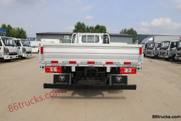 Foton Xin Jieyun Roi du sous-sol 2,5L diesel 155 ch 4X2(6 roues) 6 vitesses 4,17 m cabine simple camion léger plateau Carrosserie (2) | 86Tr