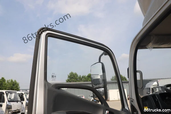 Foton Aoling New Jieyun Youth Invincible Edition 150hp 4X2(6 wheels) 4.14m single-row van light truck Cab (2) | 86Trucks