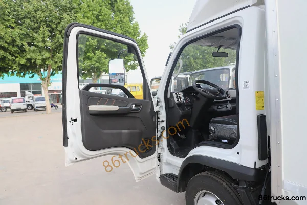 Foton Aumark M 2.0L 144 hp 4X2(6 wheels) Gasoline 3.815m Single Row Box Mini Truck Cab (1) | 86Trucks