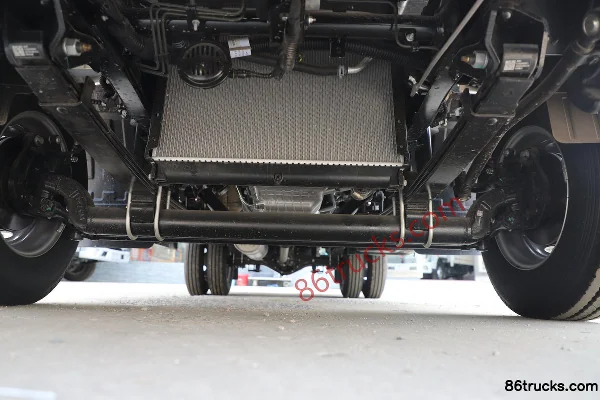 Foton Aumark M 2.0L 144 hp 4X2(6 wheels) Gasoline 3.815m Single Row Box Mini Truck Chassis (1) | 86Trucks