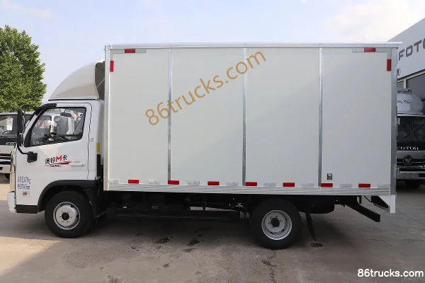 Foton Aumark M 2.0L 144 hp 4X2(6 wheels) Gasoline 3.815m Single Row Box Mini Truck Body (1) | 86Trucks