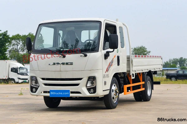JMC Quanxin Shunda Standard Edition 2.5L Diesel 136 hp 4X2(6 wheels) WLY 5-speed 3.8m Semi-row Flatbed Light Truck Exterior (3) | 86Trucks