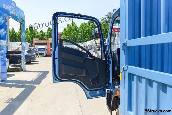 Sinotruk Hanjiang H400 4.2m Single Row Pure Electric Cage Van Light Truck CATL 140.41kWh 4X2(6 wheels) Cab (1) | 86Trucks